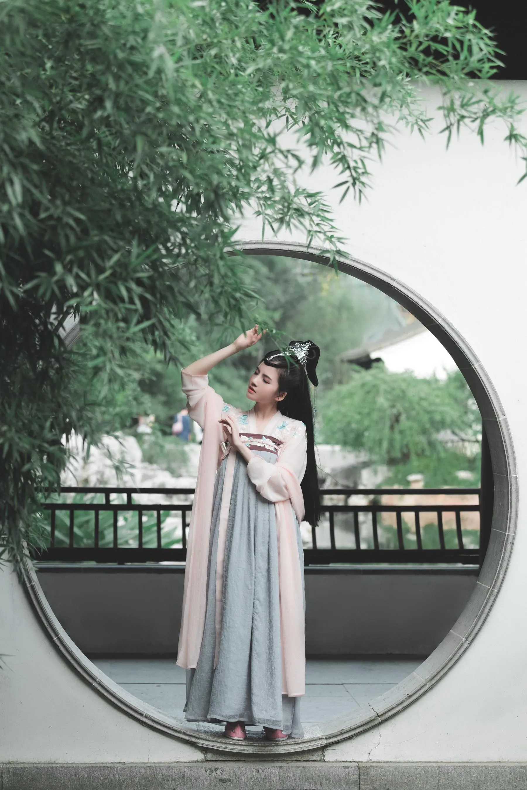 [艺图语] 2022.06.10 莺歌 Dtifa丁小妮 [29P]插图1